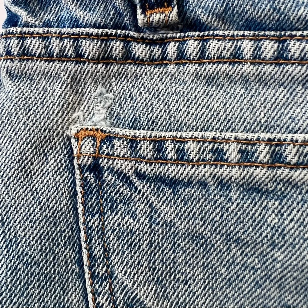 ❌SOLD❌ Relaxed Levi 550 Shorts - Picture 9 of 9